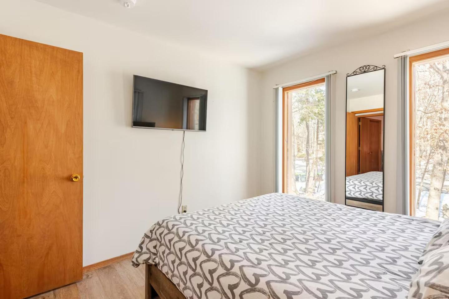 Cozy Cabin At Poconos With Hot Tub And Fire Pit East Stroudsburg Εξωτερικό φωτογραφία